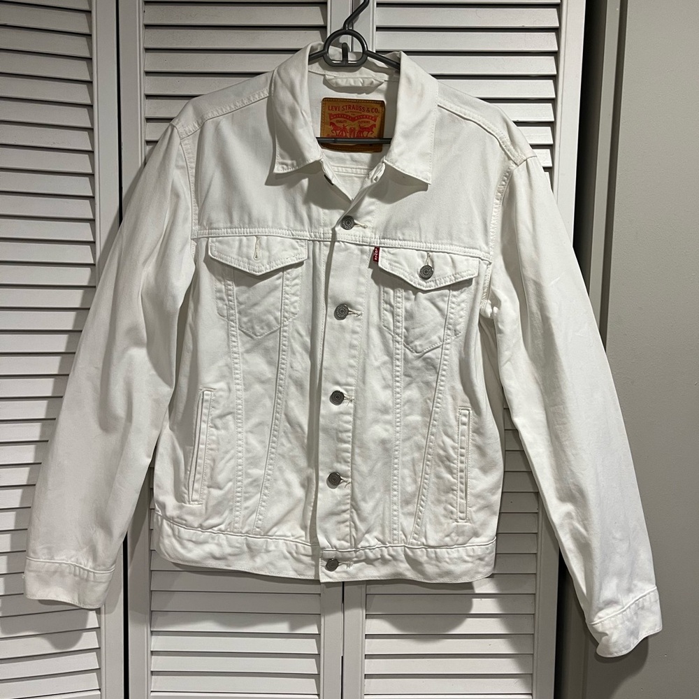 White Levi’s Denim Jacket